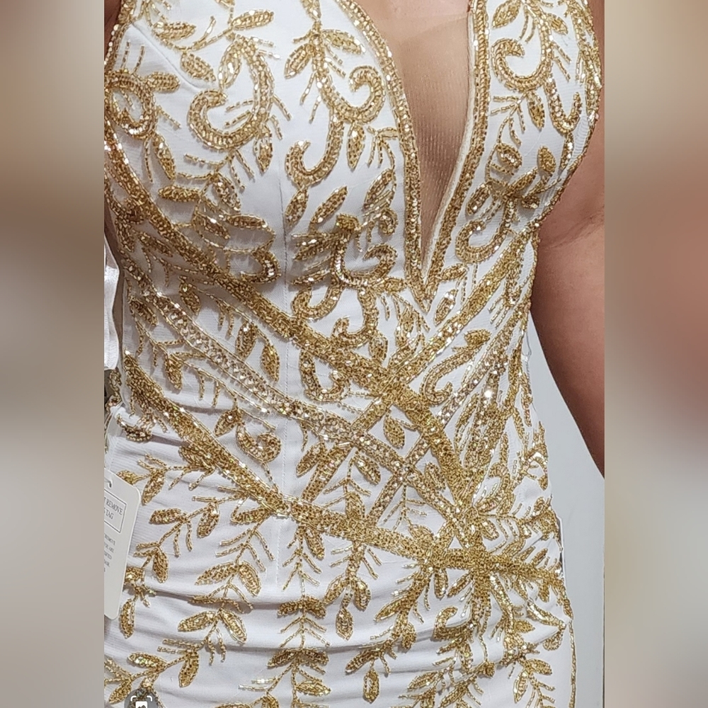 Embellished prom dress size 2 - Picture 5 of 7